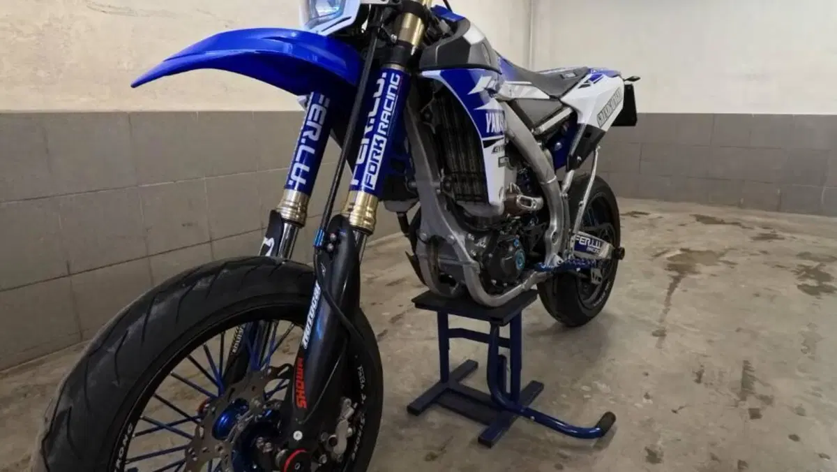 Yamaha YZ 450 F (2021)  (4)