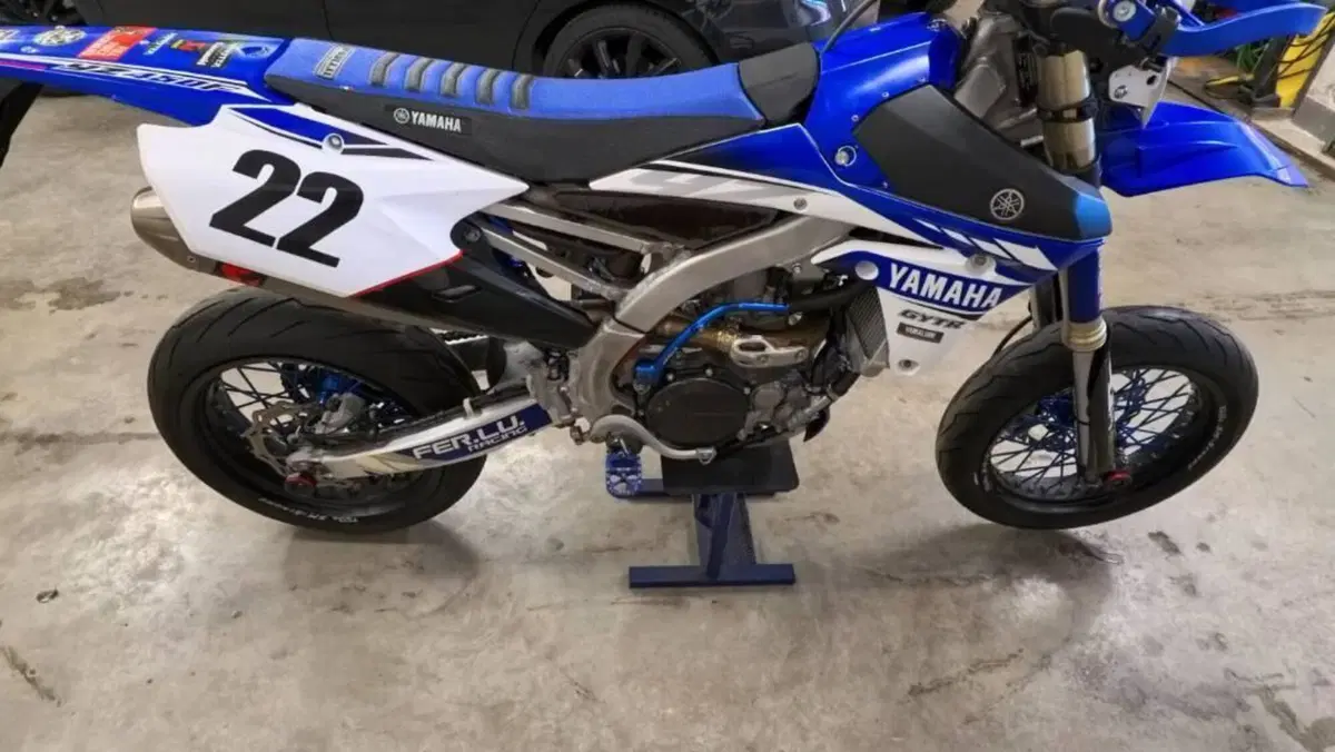 Yamaha YZ 450 F (2021)  (5)