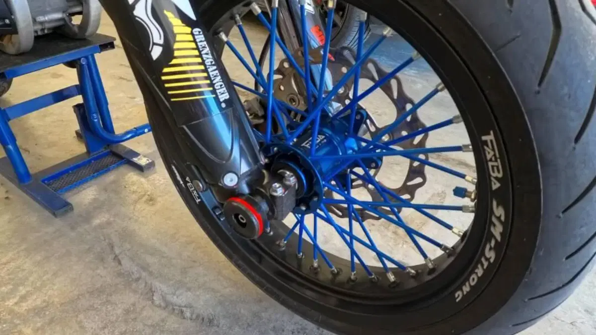 Yamaha YZ 450 F (2021)  (7)