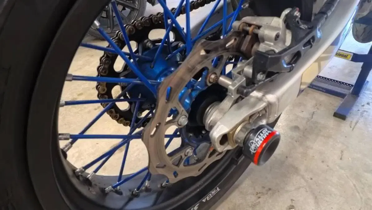 Yamaha YZ 450 F (2021)  (9)