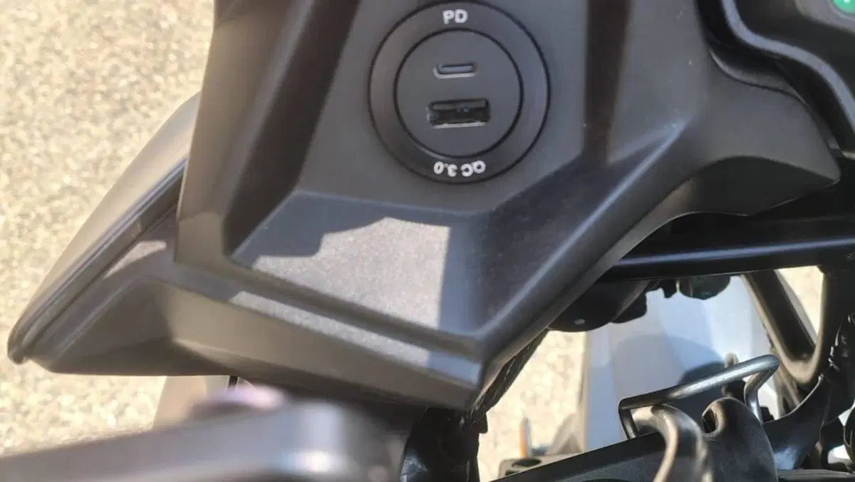 Kawasaki Versys 650 Grand Tourer (2017 - 20)  (3)