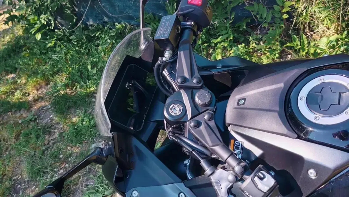 Suzuki GSX-8R (2024 - 26)  (4)