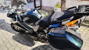 Honda VFR 800 (2002 - 05)  (2)