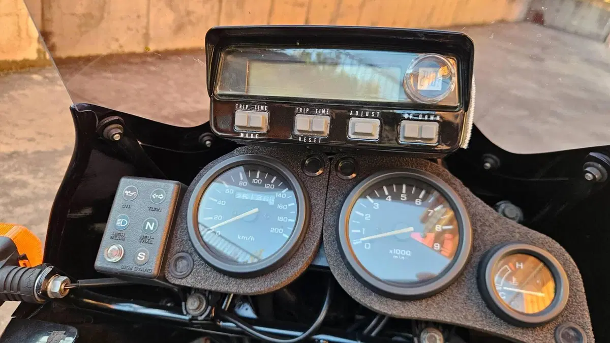 Honda Africa Twin XRV 750 (1996 - 02)  (6)
