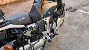 Honda Africa Twin XRV 750 (1996 - 02)  (7)