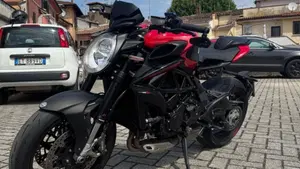MV Agusta Brutale 800 Rosso (2021 - 23)  (4)