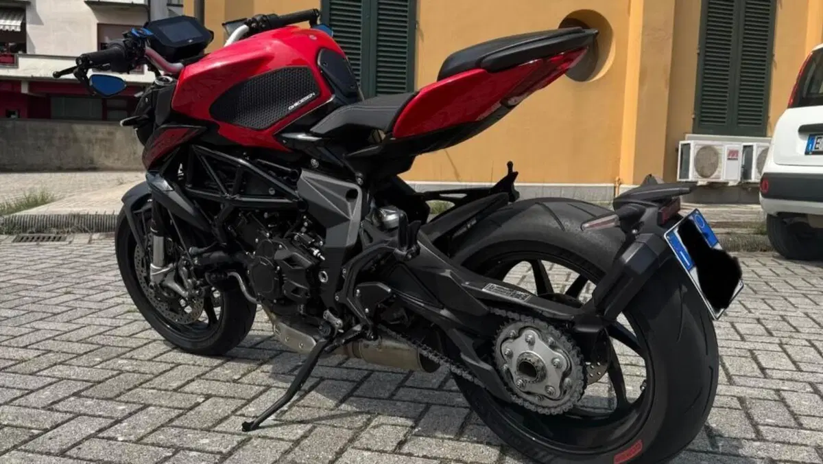 MV Agusta Brutale 800 Rosso (2021 - 23)  (5)