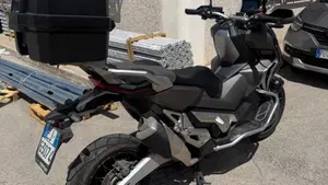 Honda X-ADV 750 (2017)  (4)