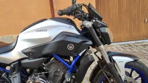 Yamaha MT-07 ABS (2014 - 16)  (11)