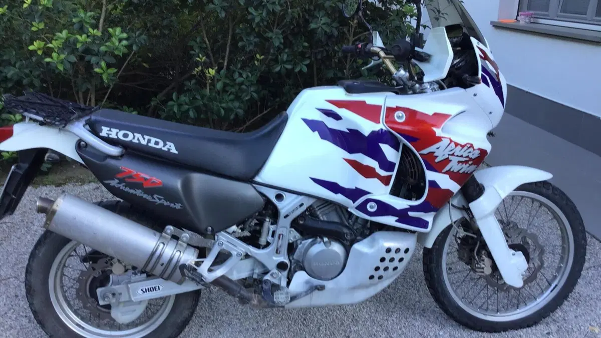Honda Africa Twin XRV 750 (1996 - 02)  (4)