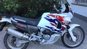 Honda Africa Twin XRV 750 (1996 - 02)  (4)
