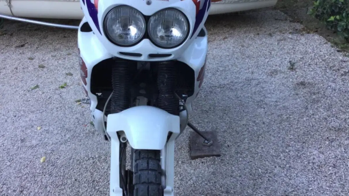 Honda Africa Twin XRV 750 (1996 - 02)  (5)