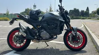 Ducati Monster 937 + (2021 - 25) usata