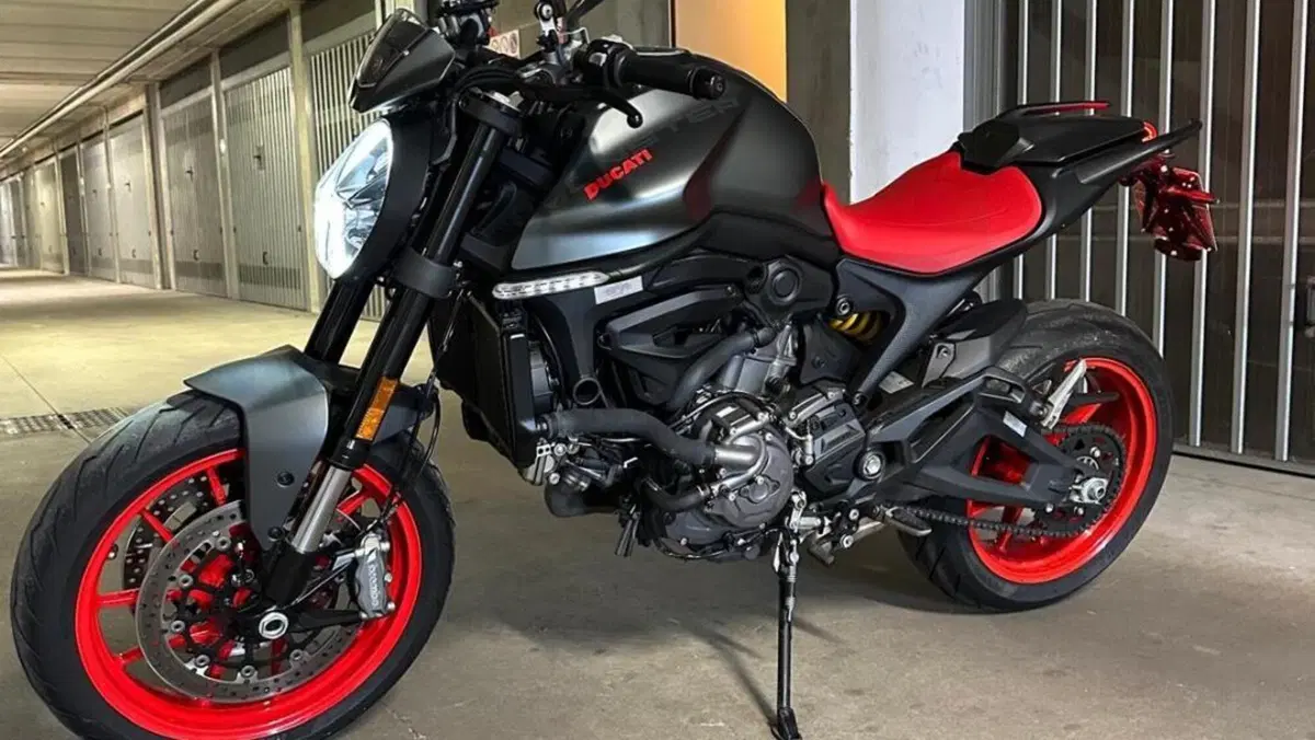 Ducati Monster 937 + (2021 - 25)  (4)