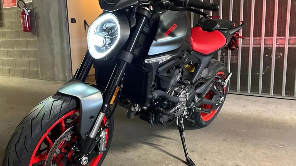 Ducati Monster 937 + (2021 - 25)  (5)