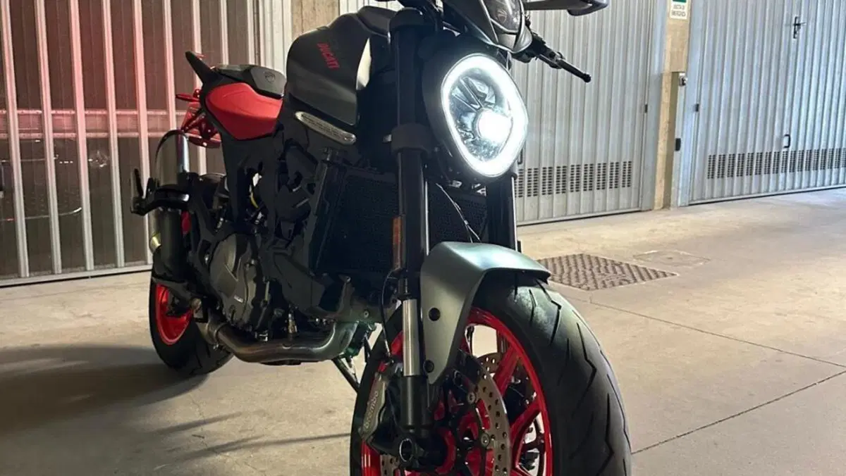 Ducati Monster 937 + (2021 - 25)  (6)
