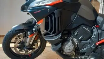 Ducati Multistrada V4 S Grand Tour (2024)