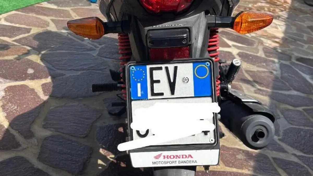 Honda CB 125 F (2021 - 25)  (3)
