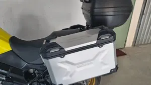 Suzuki V-Strom 650XT Explorer (2022 - 25)  (9)