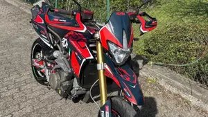 Aprilia Dorsoduro 750 (2009 - 14)  (2)
