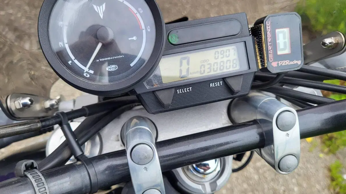 Yamaha MT-03 (2006 - 14)  (4)