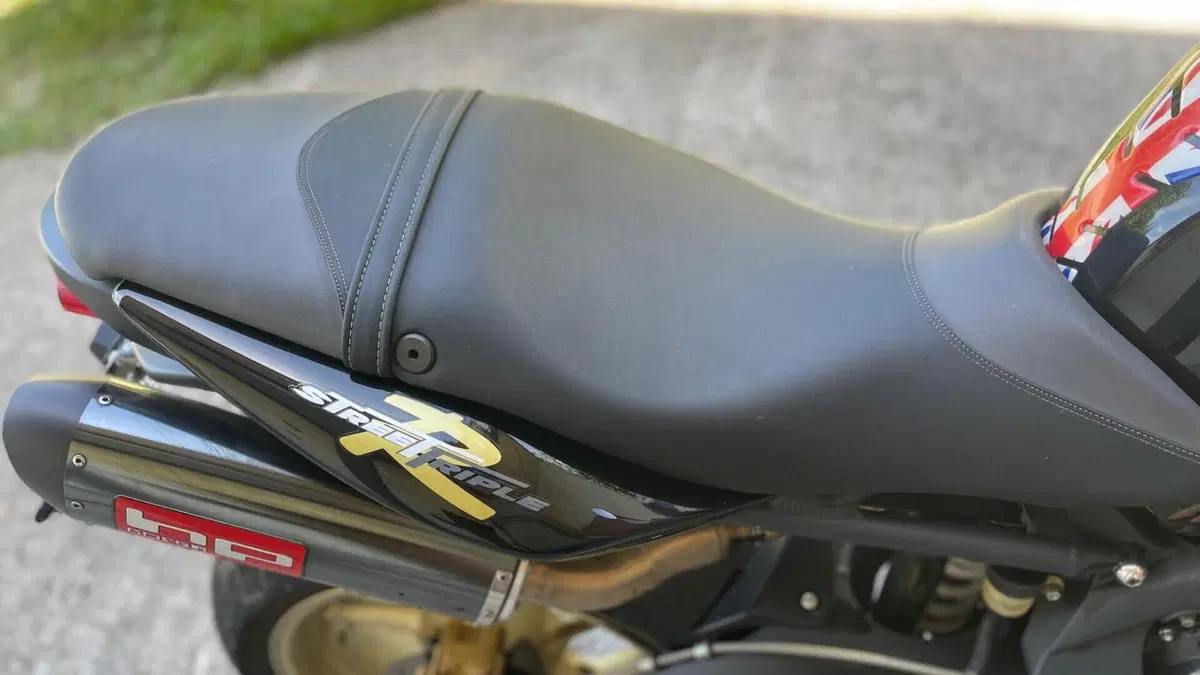Triumph Street Triple R (2009 - 12)  (6)