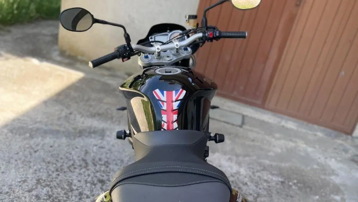 Triumph Street Triple R (2009 - 12)  (7)
