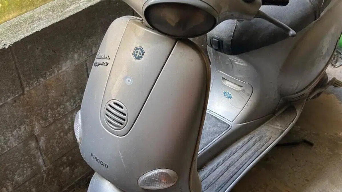 Vespa 150 ET4 (1999 - 01)  (2)