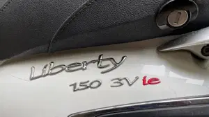 Piaggio Liberty 150 3V Full Optional (2013 - 15)  (8)