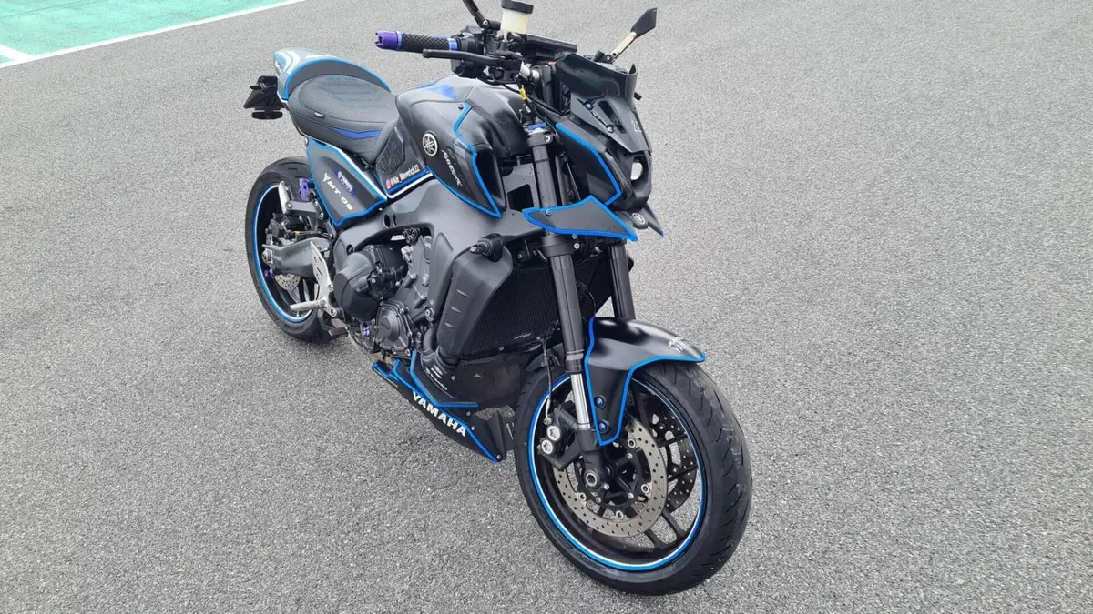 Yamaha MT-09 (2021 - 23)  (2)