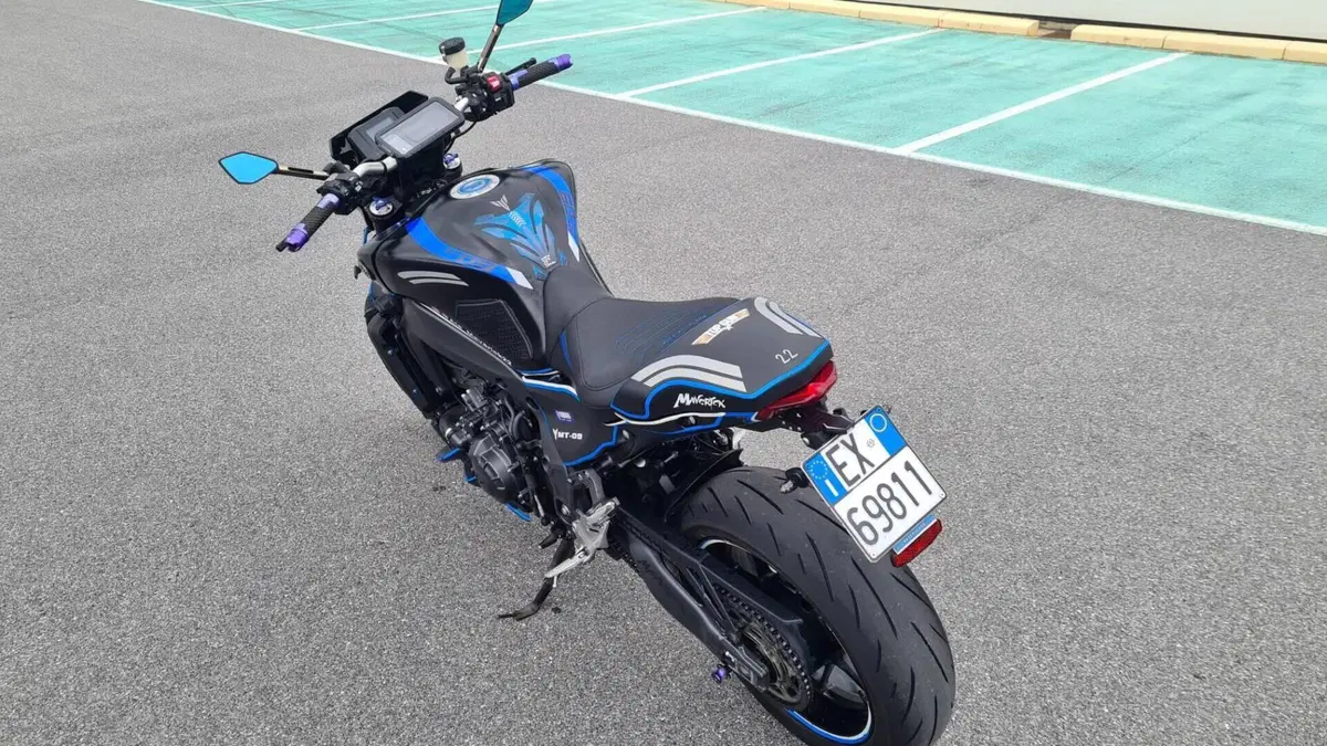 Yamaha MT-09 (2021 - 23)  (4)