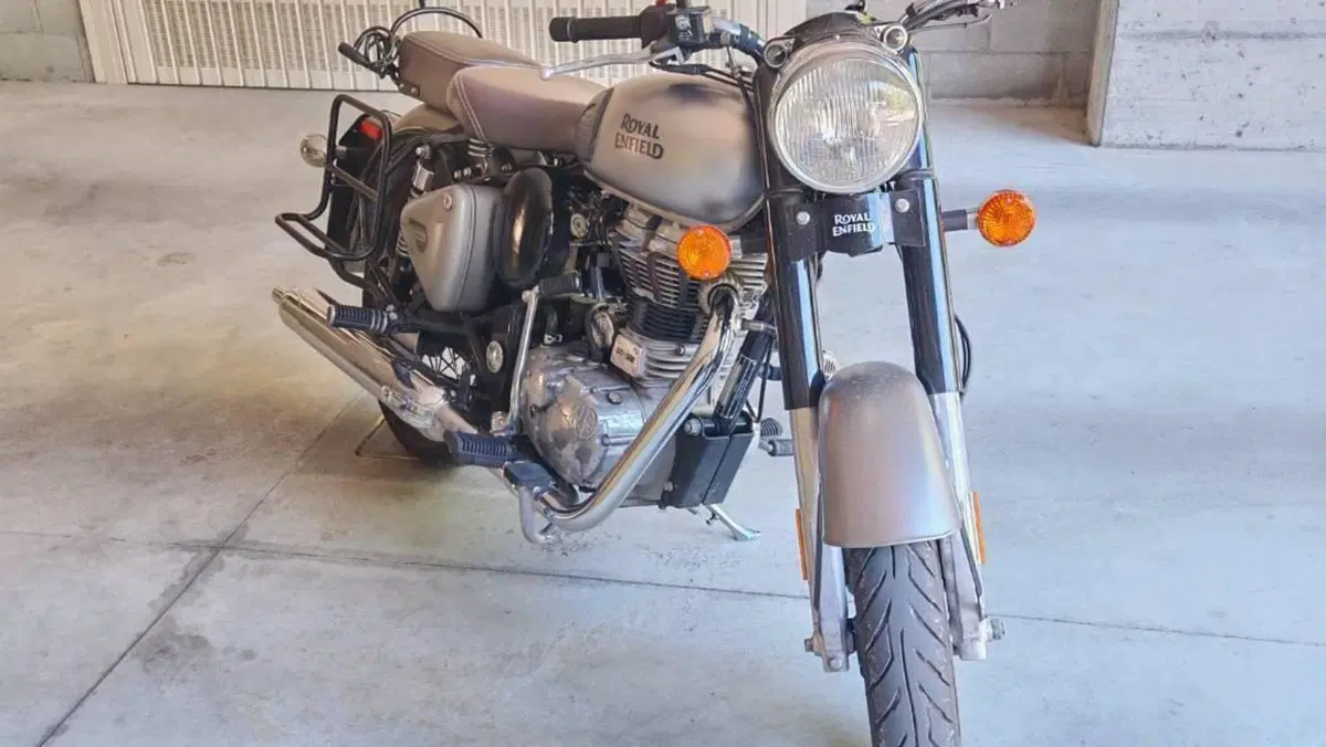 Royal Enfield Classic 500 EFI Gunmetal Grey (2018 - 20)  (5)