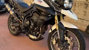 Triumph Tiger 800 ABS (2010 - 14)  (2)