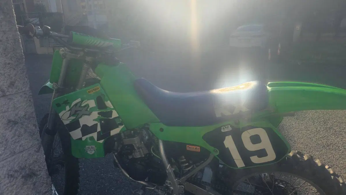 Kawasaki   (4)