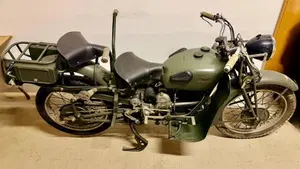 Moto Guzzi   (2)