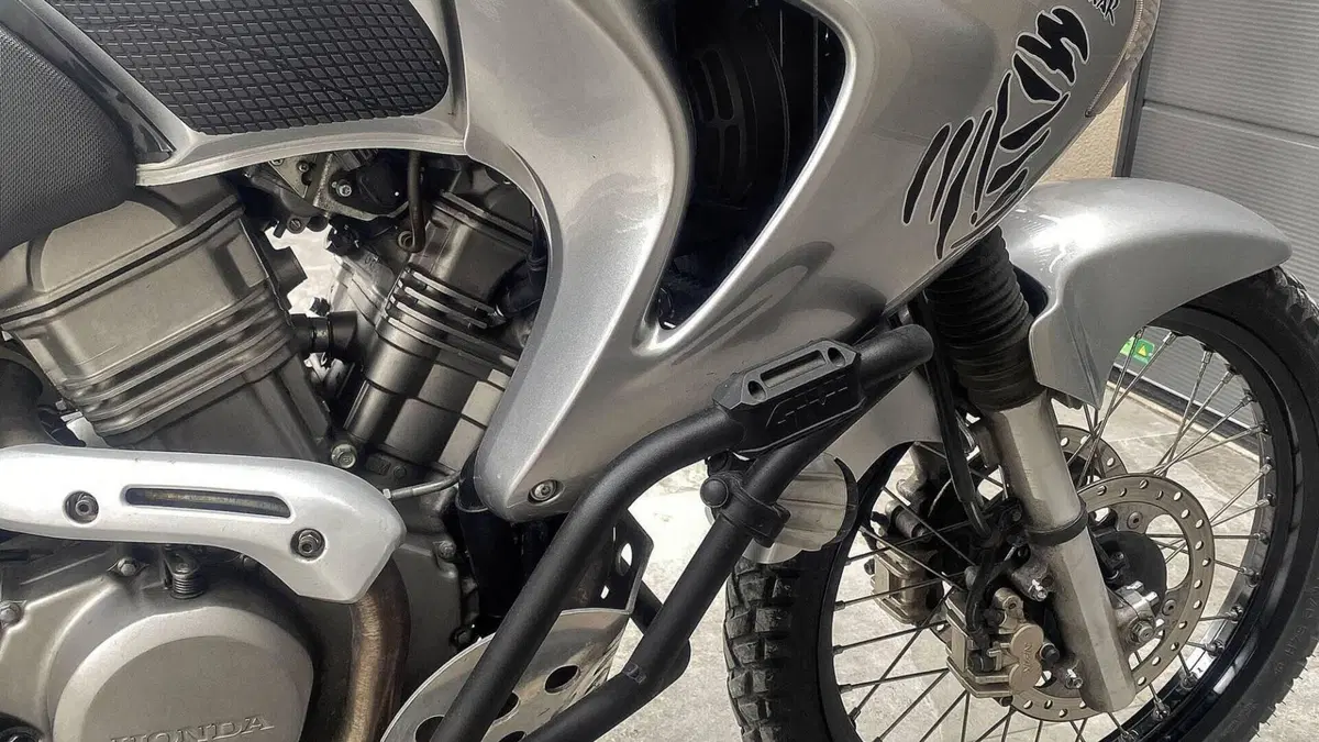 Honda Transalp XL 650V (2005 - 06)  (2)