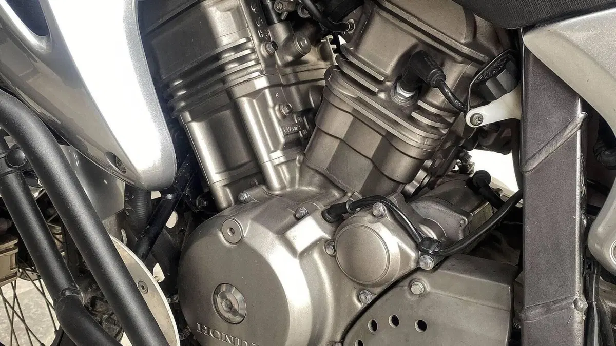 Honda Transalp XL 650V (2005 - 06)  (3)
