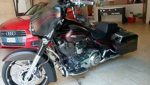 Harley-Davidson 1800 Street Glide (2010 - 11) - FLHXSE  (4)