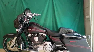 Harley-Davidson 1800 Street Glide (2010 - 11) - FLHXSE  (5)