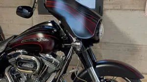 Harley-Davidson 1800 Street Glide (2010 - 11) - FLHXSE  (9)