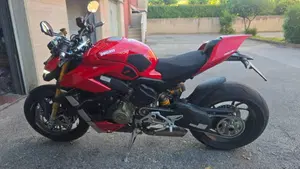 Ducati Streetfighter V4 1100 S (2021 - 22)  (2)