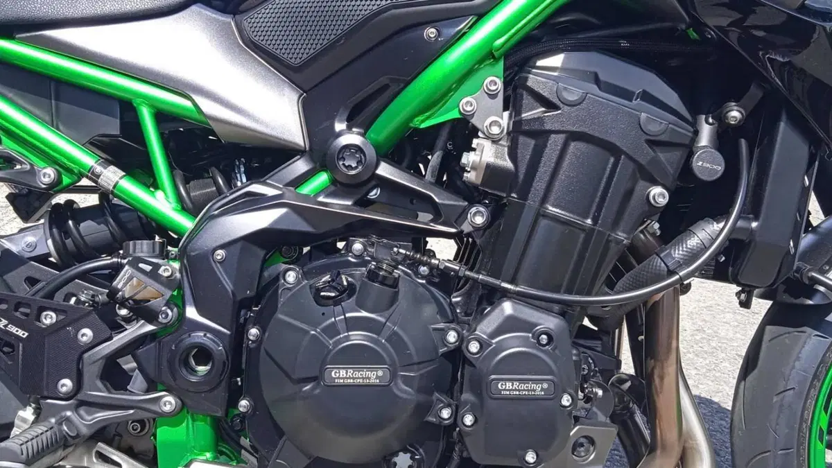 Kawasaki Z 900 (2021 - 24)  (11)