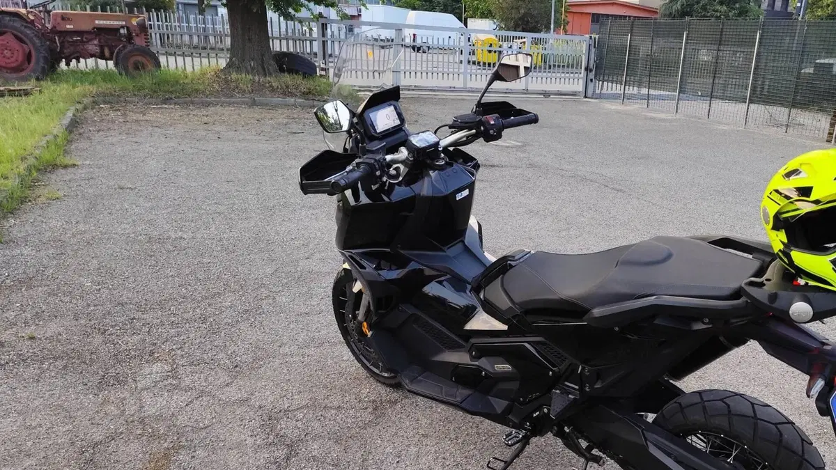 Honda X-ADV 750 DCT (2021 - 24)  (4)