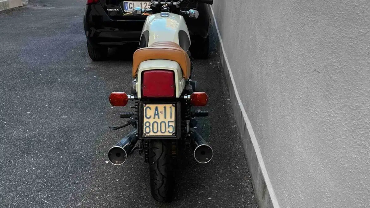 Kawasaki   (6)