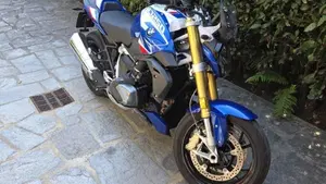 Bmw R 1250 R (2021 - 25)  (2)