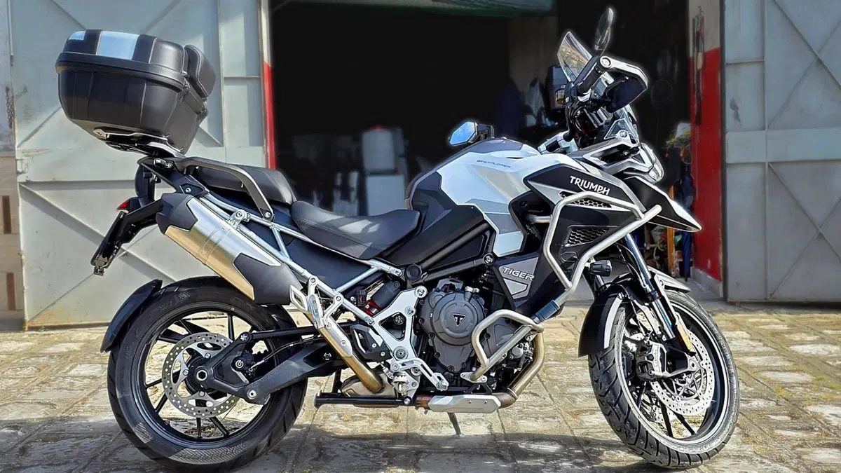 Triumph Tiger 1200 GT Explorer (2022 - 23)  (2)