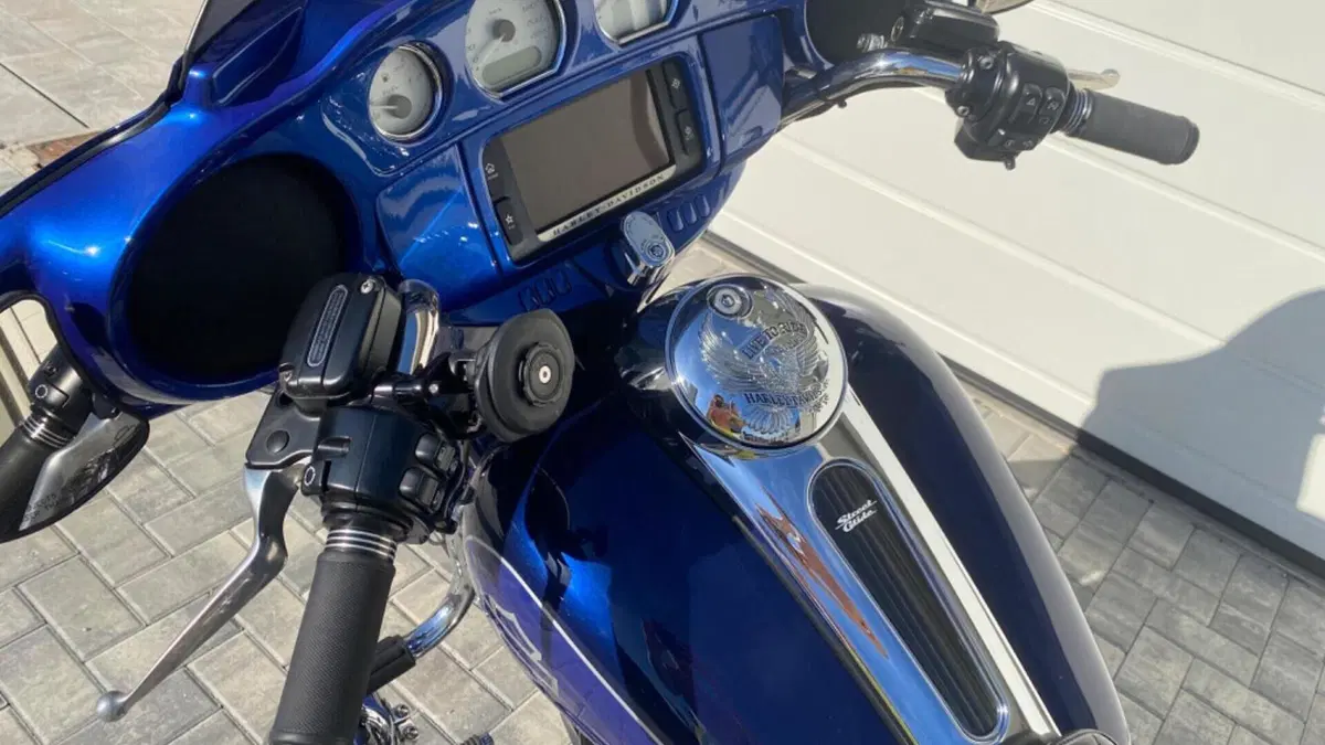 Harley-Davidson 1690 Street Glide Special (2014 - 16) - FLHX  (4)