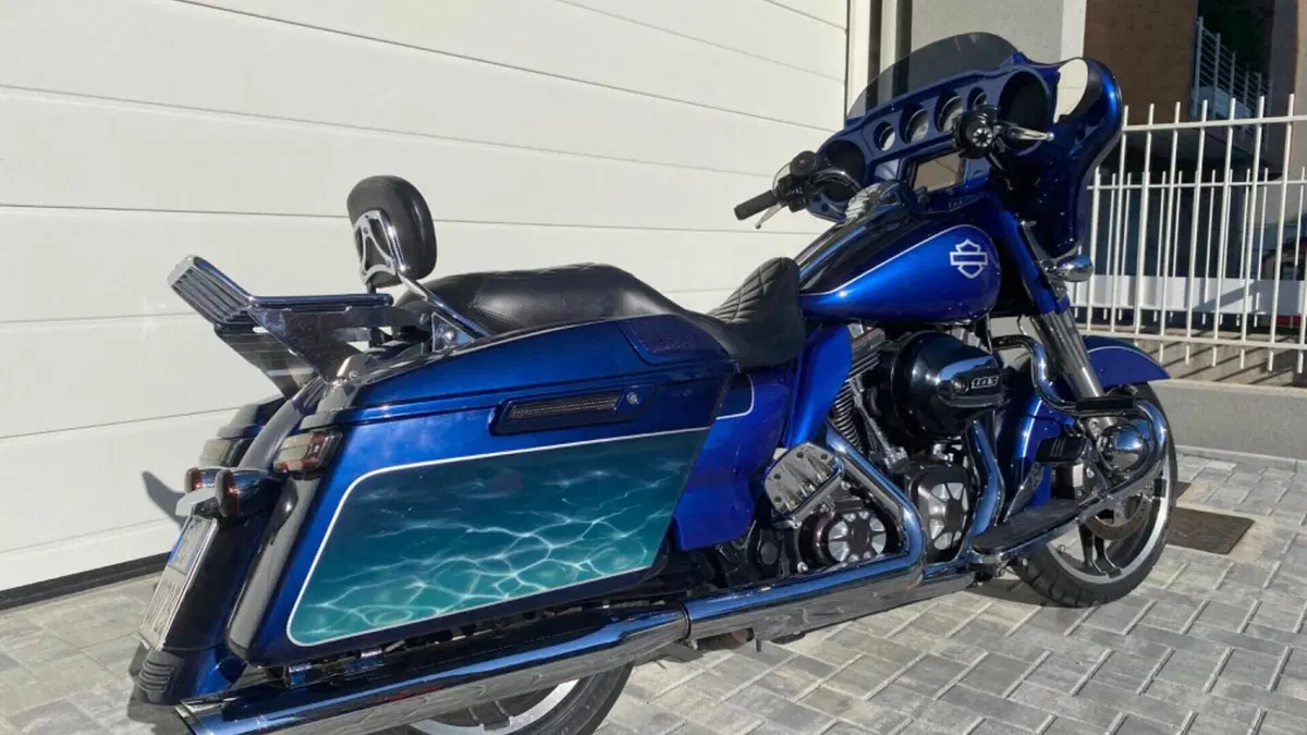 Harley-Davidson 1690 Street Glide Special (2014 - 16) - FLHX  (17)