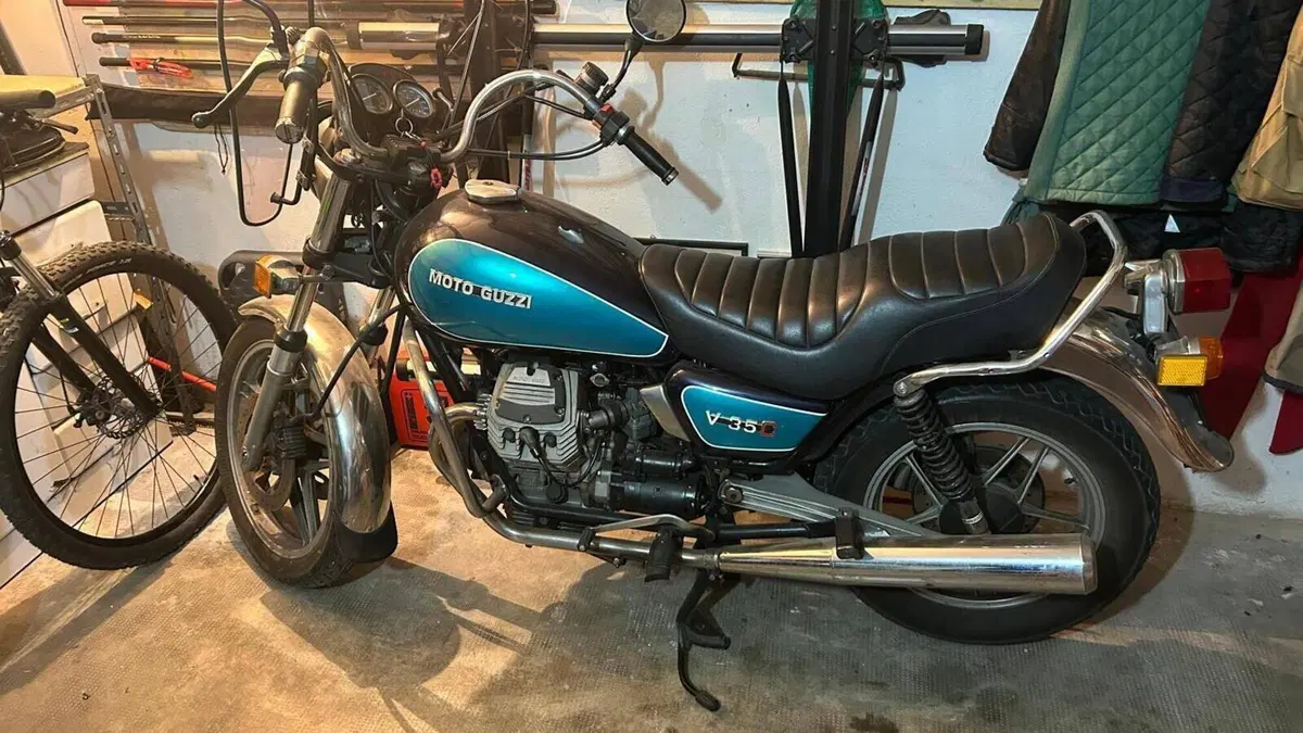 Moto Guzzi   (2)