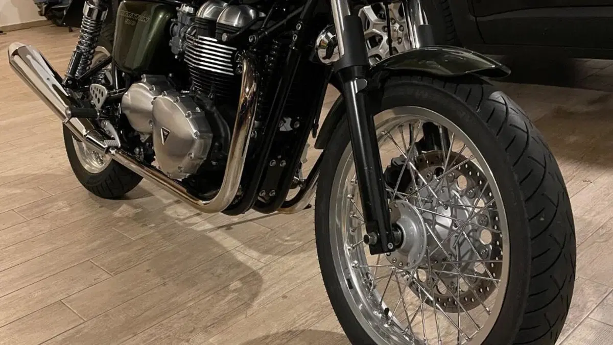 Triumph Thruxton 900 (2004 - 15) 